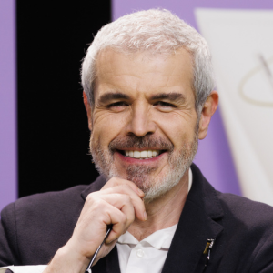 El modisto Lorenzo Caprile ha visitado el Museo Del Prado para ofrecernos una lección sobre indumentaria femenina