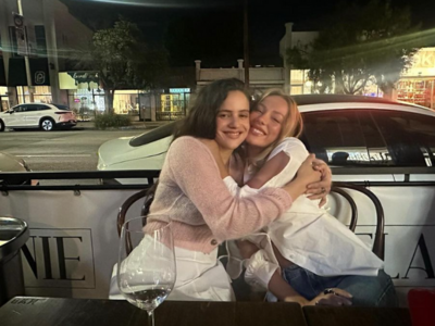 Rosalía y Ester Expósito Rosalía y Ester Expósito