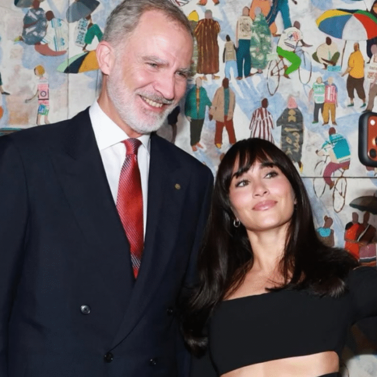 Aitana y el rey Felipe VI selfie
